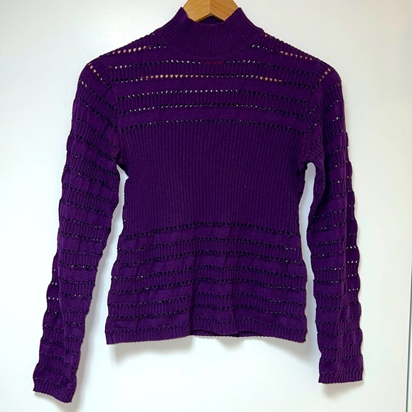 💥TOPS SALE💥 CHRISTIAN LACROIX TURTLENECK SWEATER IN PURPLE - Picture 1 of 4